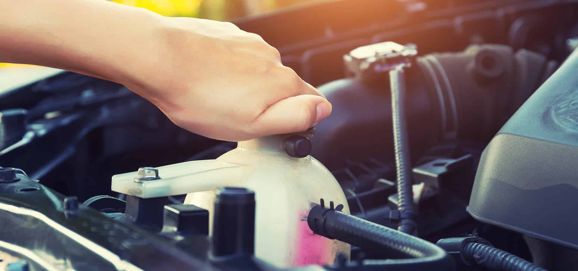 Hand opening car coolant reservoir cap